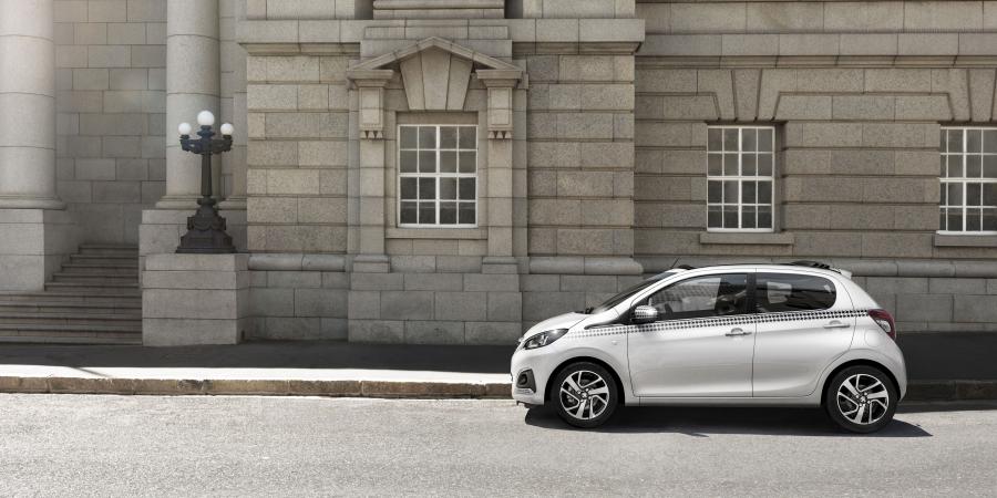  Peugeot 108 5-Door 2014 года  (фото 10 из 33)
